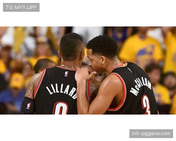 动态：开拓者考虑让亨德森与夏普更多时间搭档后场